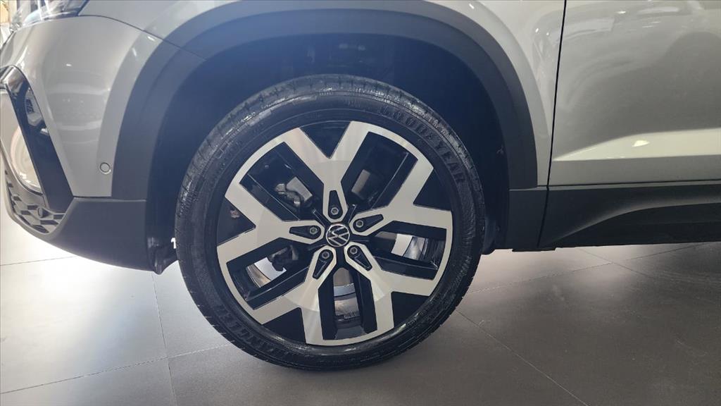 TAOS 1.4 250 TSI TOTAL FLEX HIGHLINE AUTOMÁTICO13