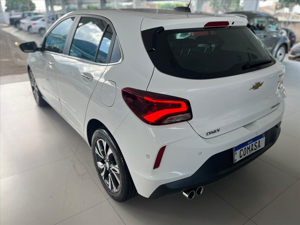 ONIX 1.0 TURBO FLEX PREMIER AUTOMÁTICO6