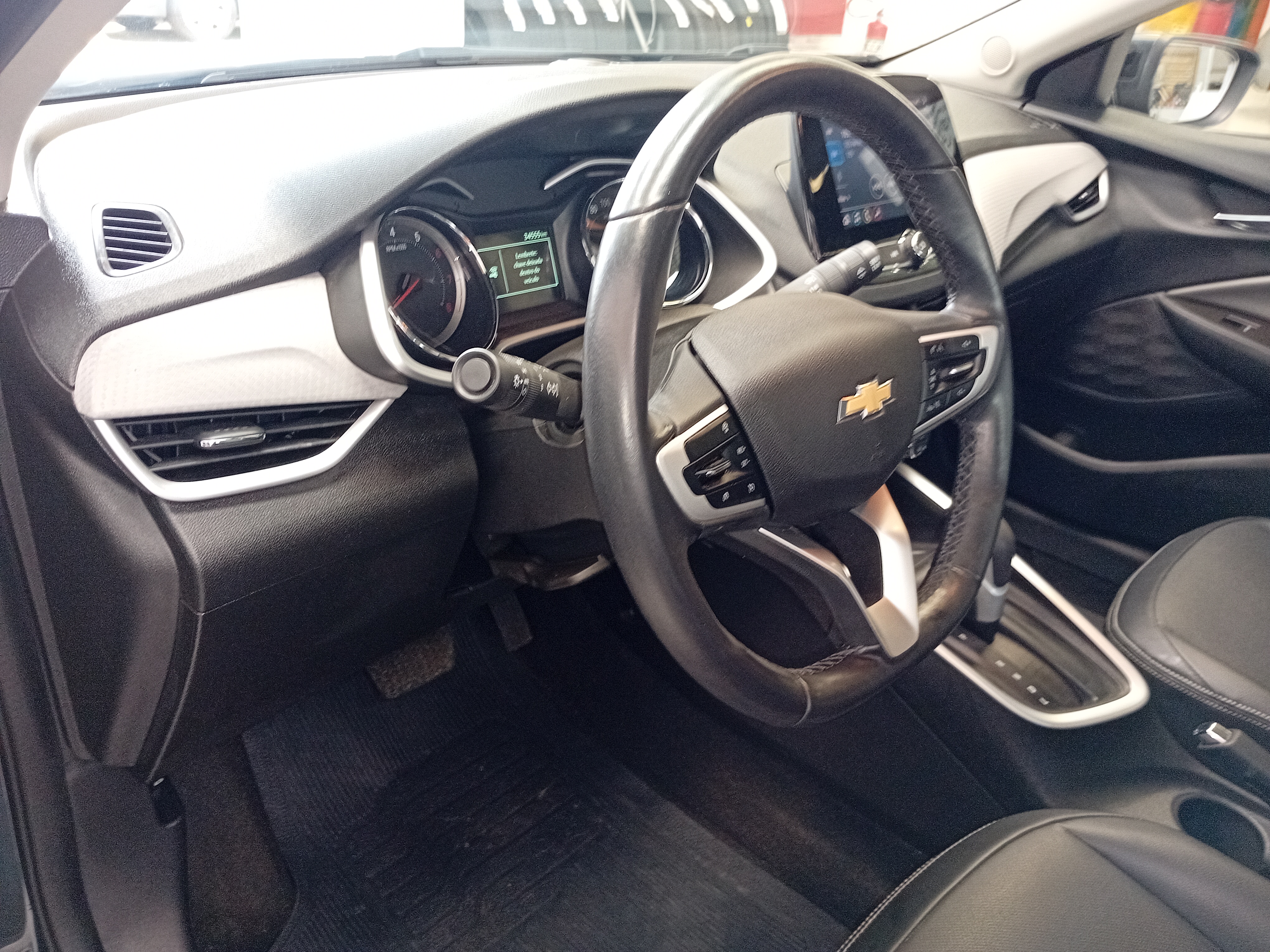 ONIX PLUS 1.0 TURBO FLEX PREMIER AUTOMÁTICO4