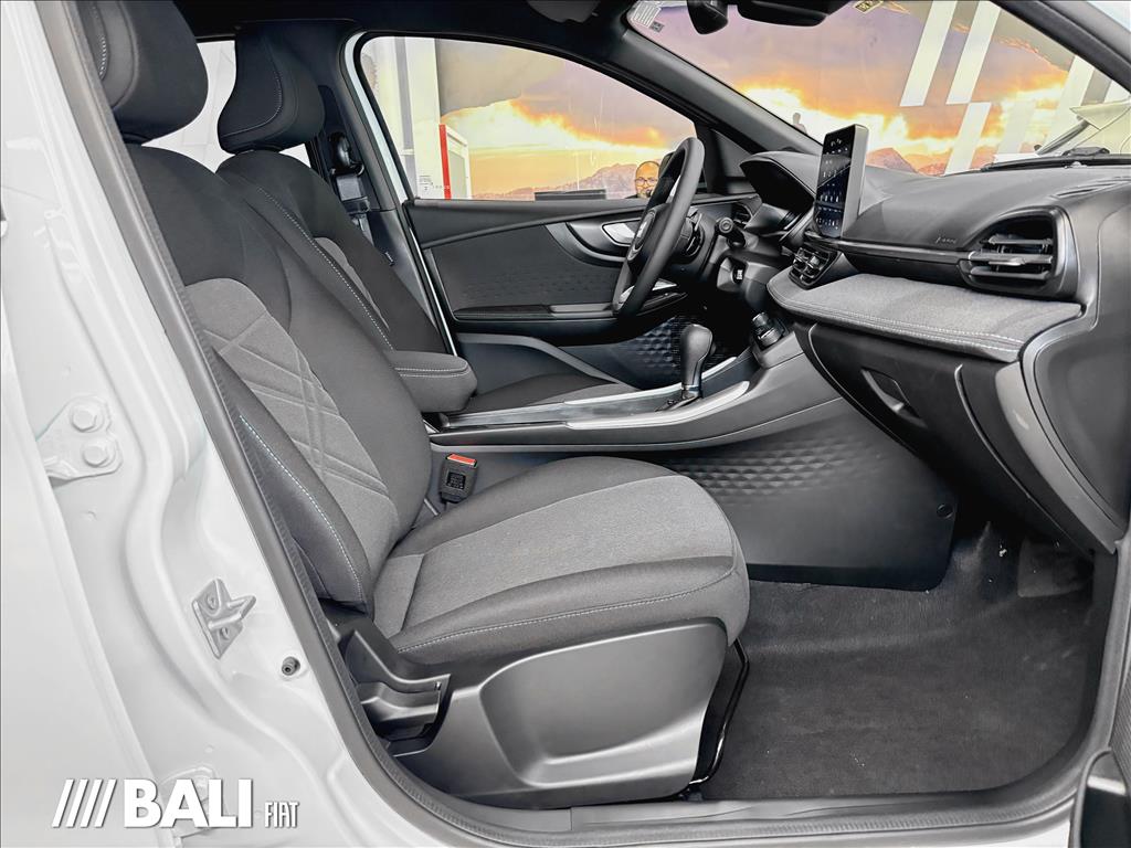 FASTBACK 1.0 TURBO 200 HYBRID AUDACE CVT7