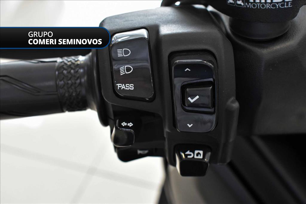 XMAX 250 CONNECTED ABS14