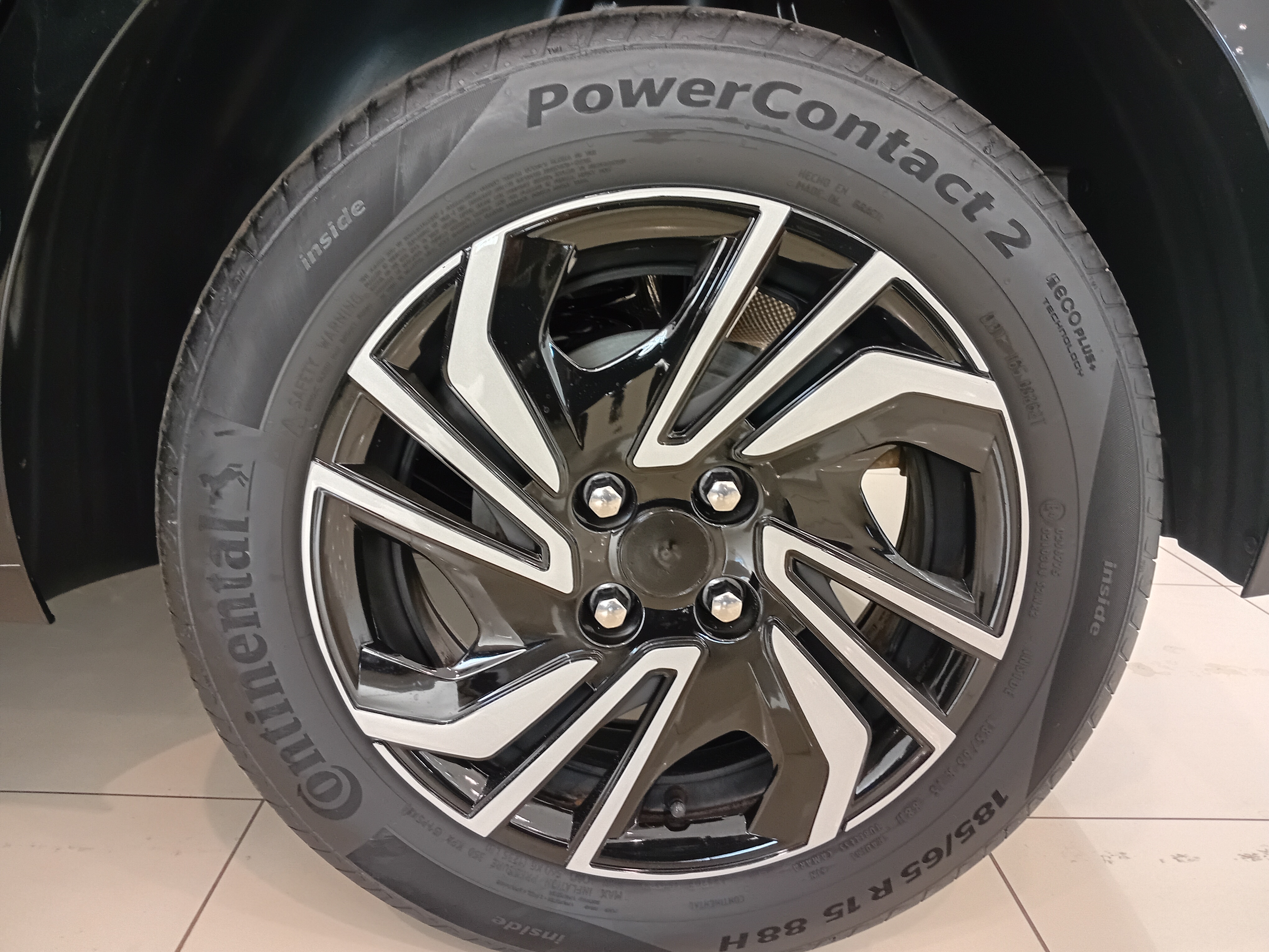 Chevrolet Onix 1.0 Flex LT Manual - foto 2