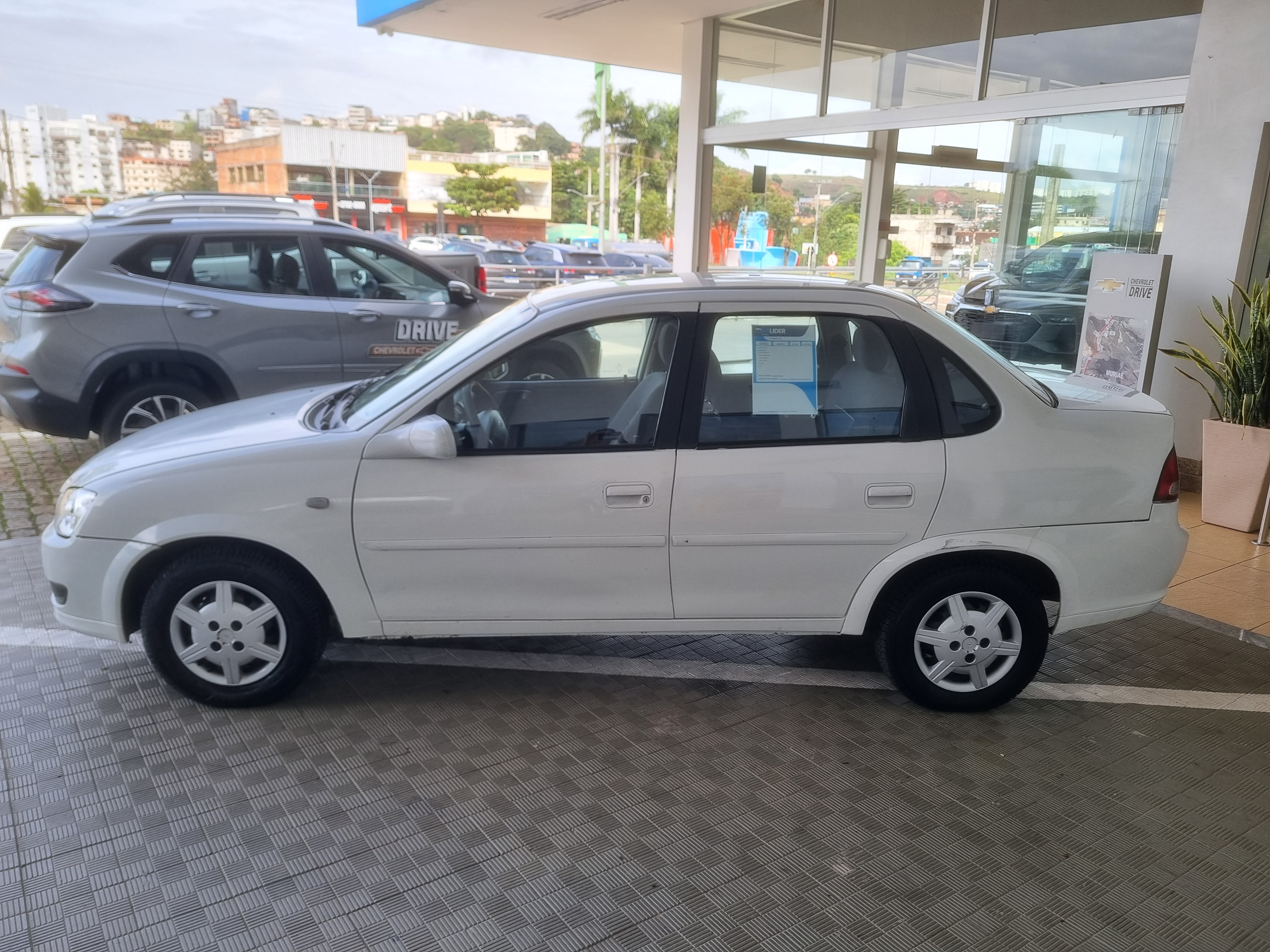 CLASSIC 1.0 MPFI LS 8V FLEX 4P MANUAL