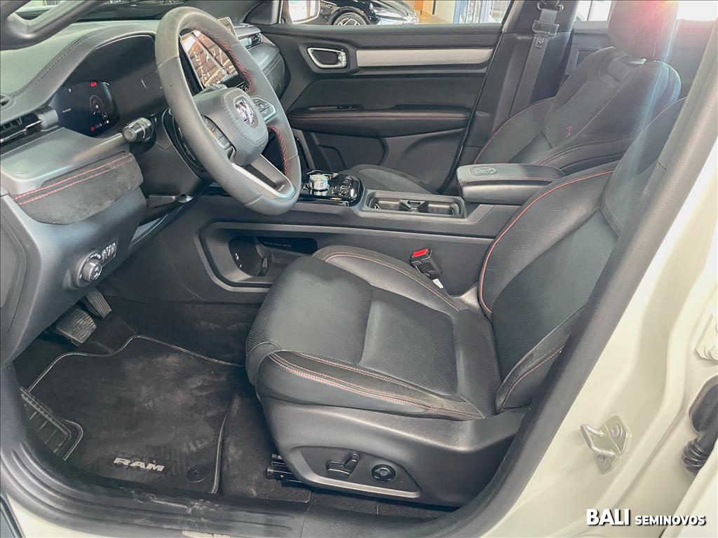 RAMPAGE 2.0 HURRICANE 4 TURBO GASOLINA R/T 4X4 AUTOMÁTICO11