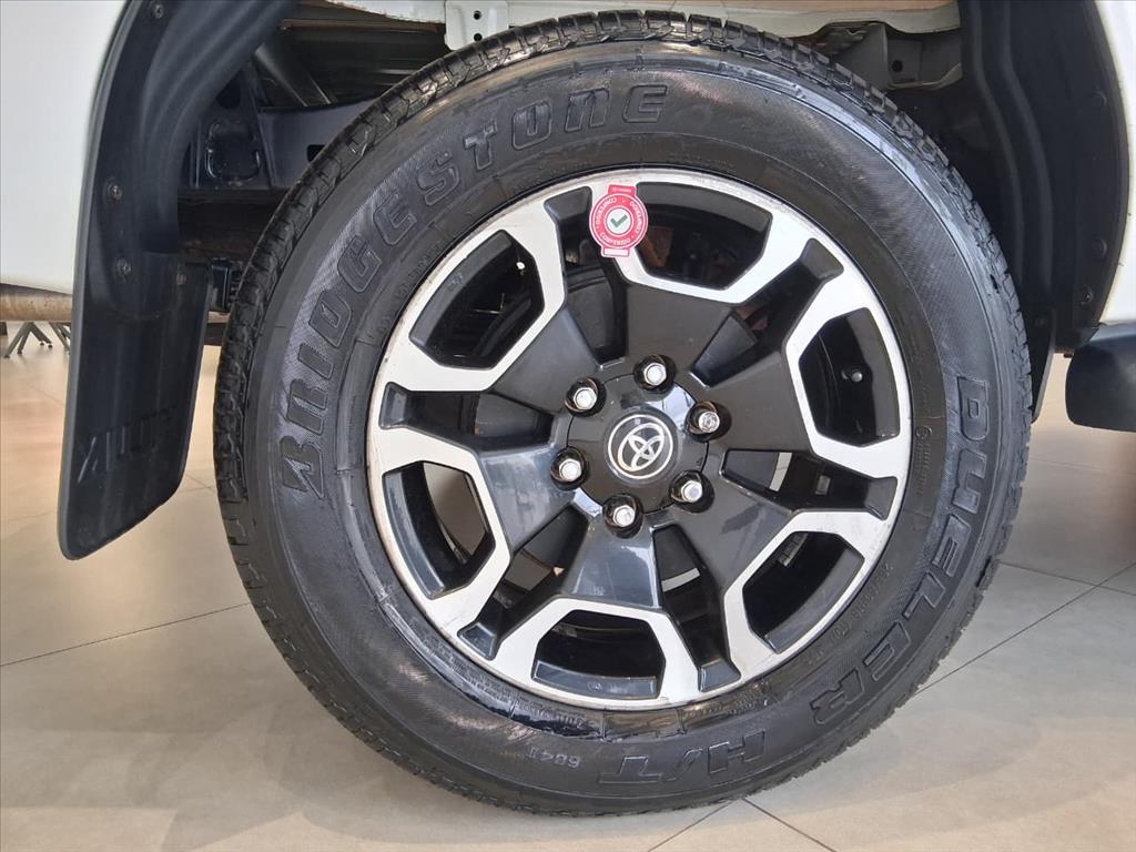 HILUX 2.8 D-4D TURBO DIESEL CD SRV 4X4 AUTOMÁTICO14