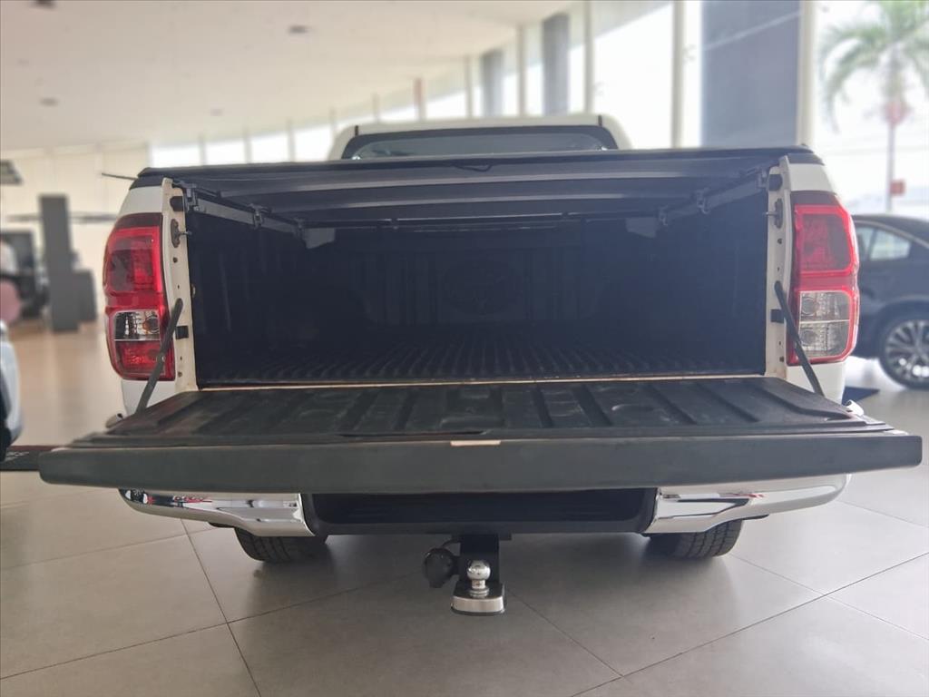 HILUX 2.8 D-4D TURBO DIESEL CD SRV 4X4 AUTOMÁTICO11