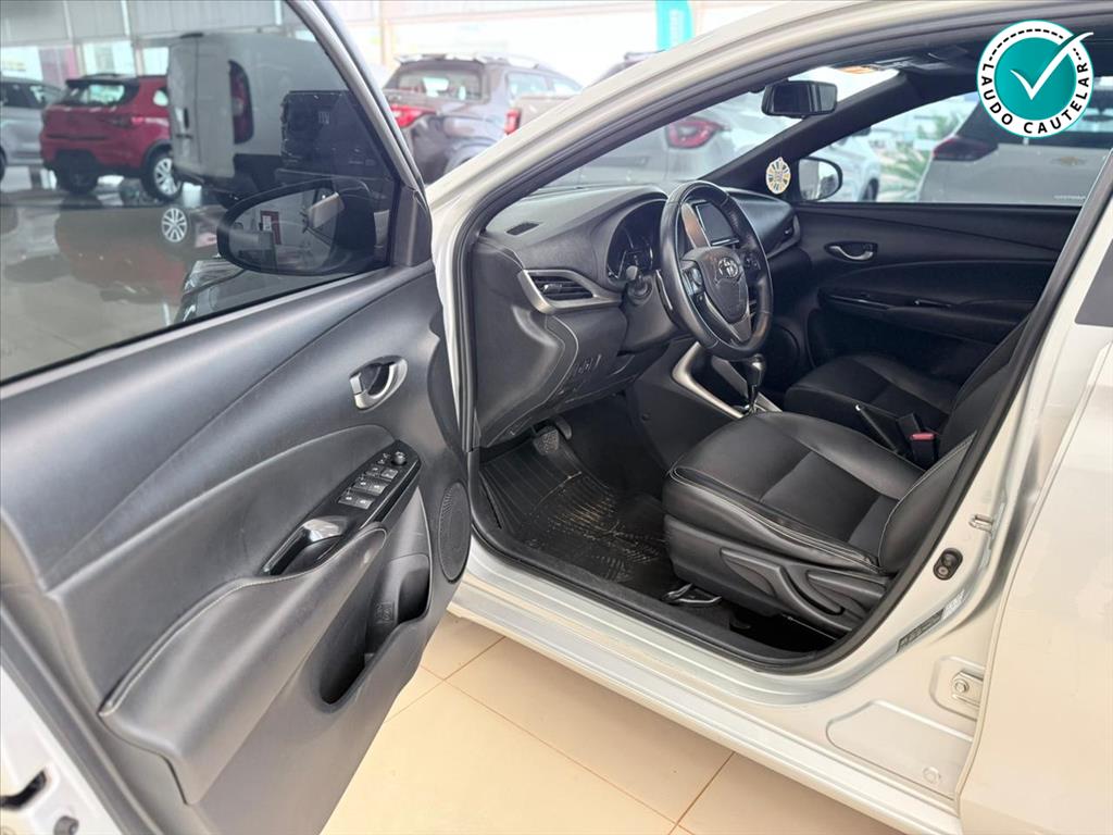 YARIS 1.5 16V FLEX XLS CONNECT MULTIDRIVE11