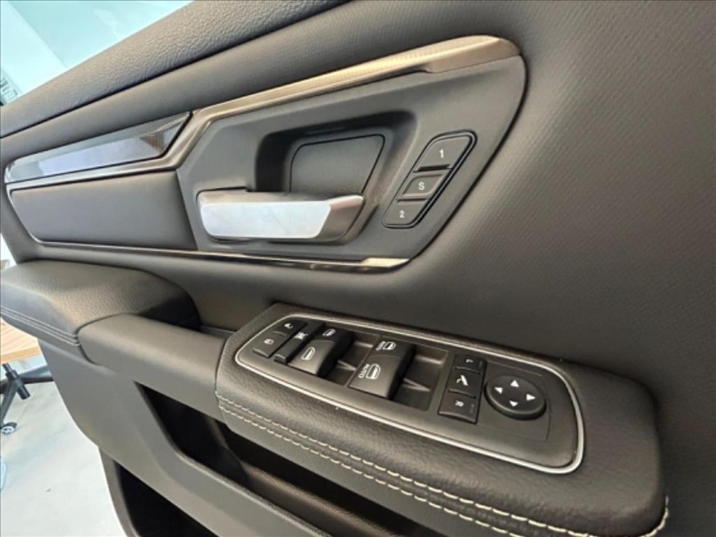 1500 5.7 V8 GASOLINA REBEL CD 4X4 AUTOMÁTICO19