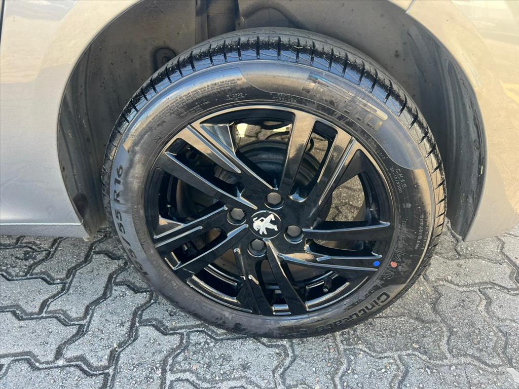 208 1.0 FIREFLY FLEX STYLE MANUAL7