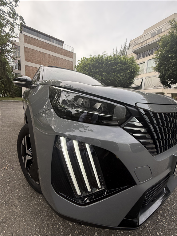 Peugeot-2008-1.0 TURBO 200 FLEX GT CVT