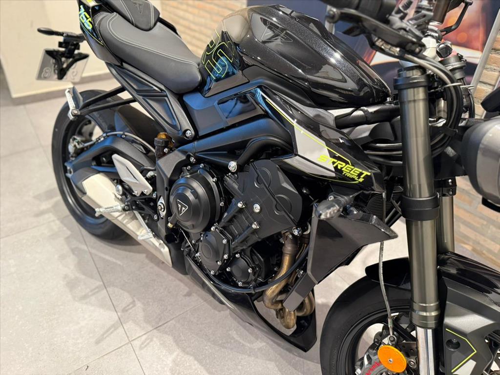 TRIUMPH-STREET-TRIPLE RS ABS