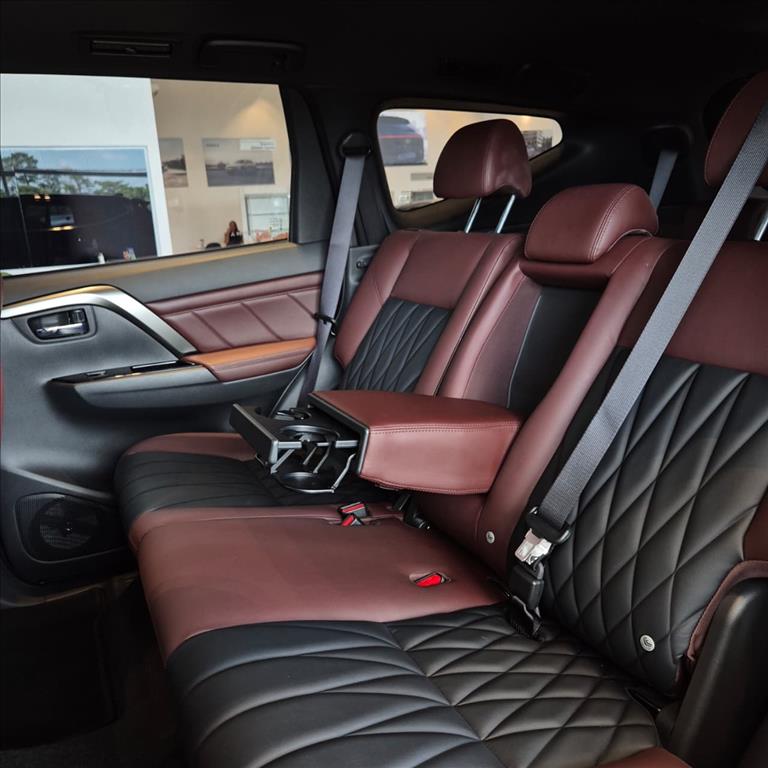 PAJERO SPORT 2.4 16V MIVEC TURBO DIESEL LEGEND BLACK AWD AUTOMÁTICO14