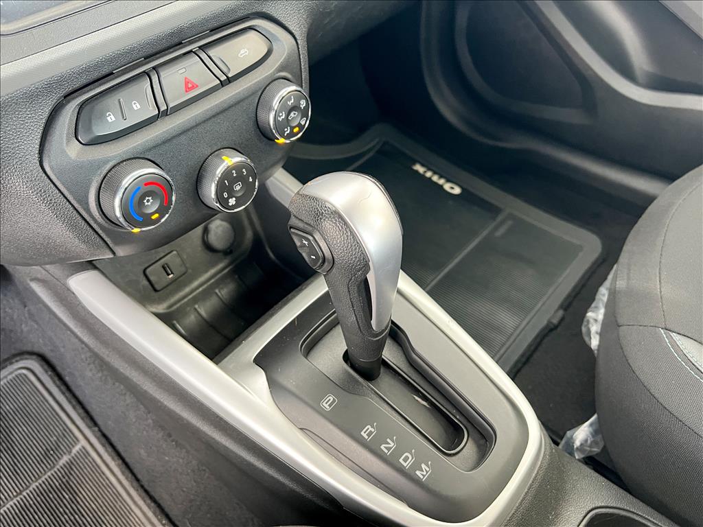 ONIX 1.4 MPFI LT 8V FLEX 4P AUTOMÁTICO15