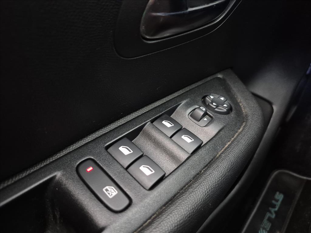 208 1.0 FIREFLY FLEX STYLE MANUAL12