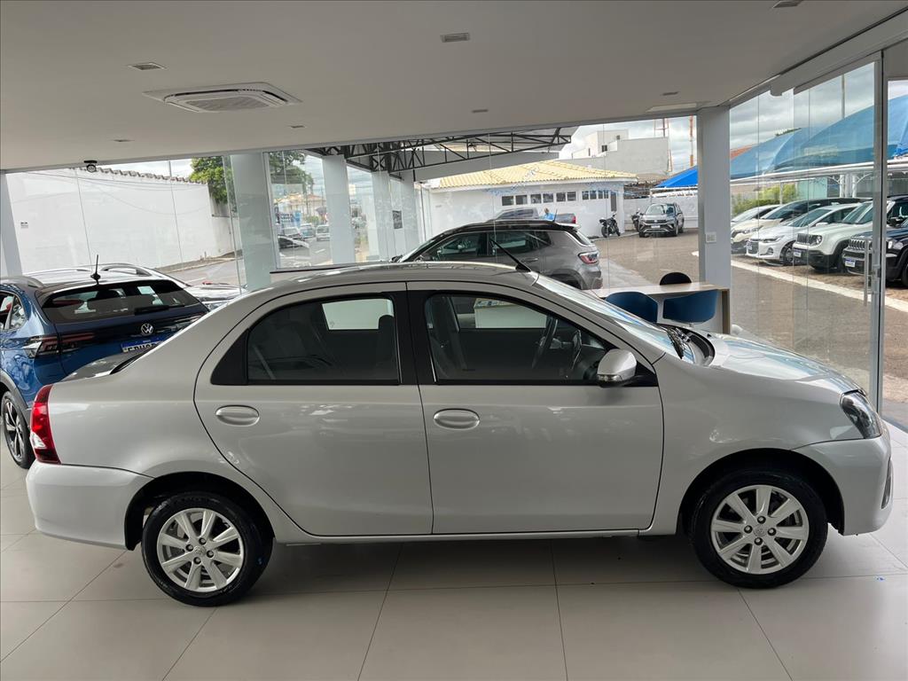 ETIOS 1.5 X PLUS SEDAN 16V FLEX 4P AUTOMÁTICO3