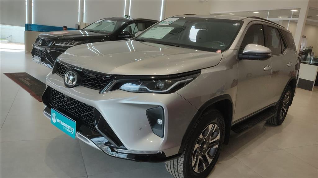 HILUX SW4 2.8 D-4D TURBO DIESEL SRX PLATINUM 7L 4X4 AUTOMÁTICO5