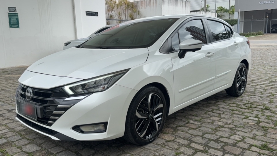 Nissan-VERSA-1.6 16V FLEX EXCLUSIVE XTRONIC