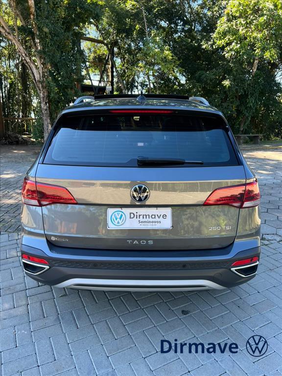 TAOS 1.4 250 TSI TOTAL FLEX HIGHLINE AUTOMÁTICO4