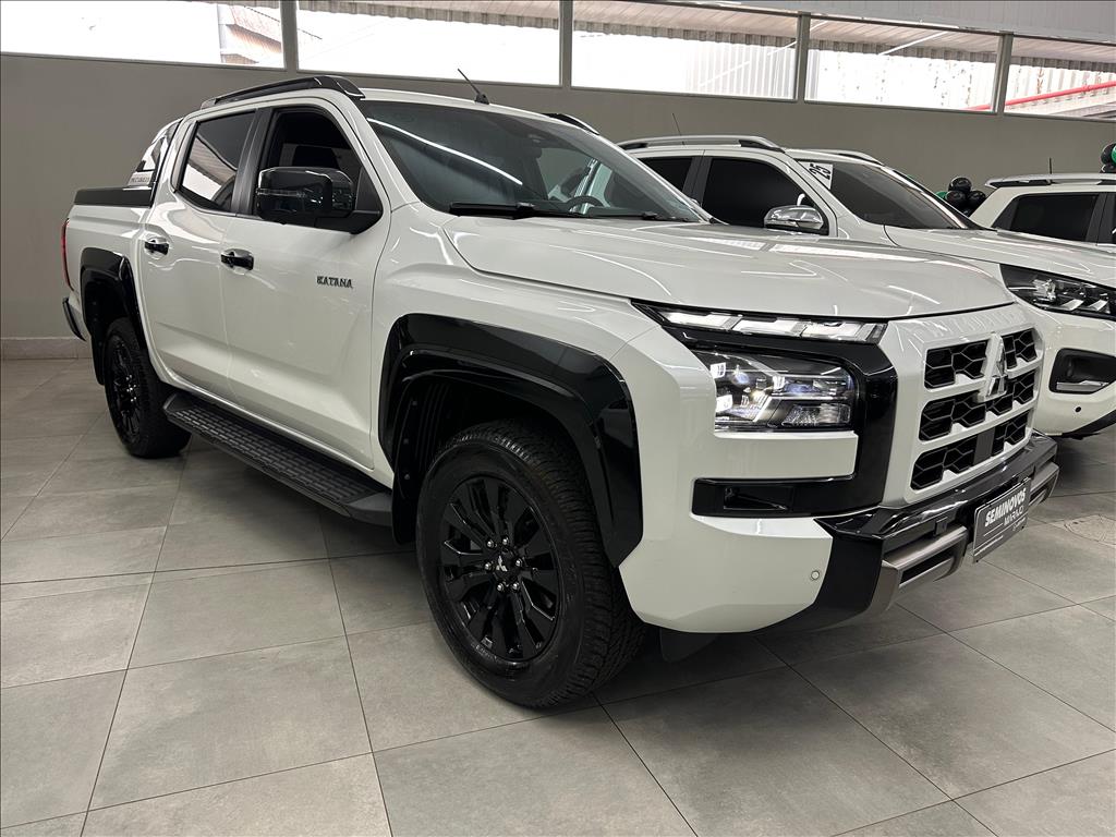 TRITON 2.4 BITURBO DIESEL CD KATANA 4X4 AUTOMÁTICO1