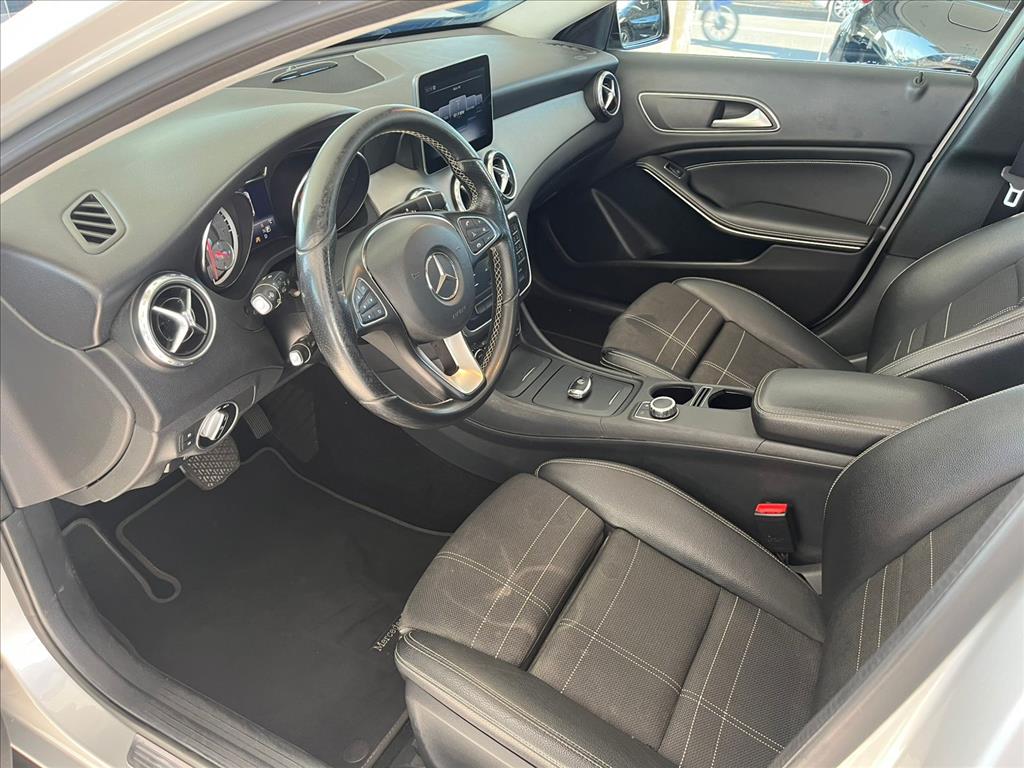 GLA 200 1.6 CGI ENDURO 16V TURBO FLEX 4P AUTOMÁTICO15