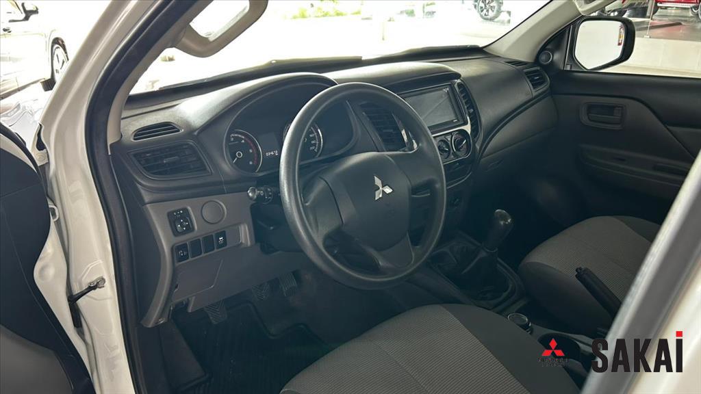 Mitsubishi-L200 TRITON-2.4 16V TURBO DIESEL OUTDOOR GLX CD 4X4 MANUAL