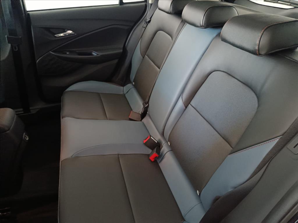 ONIX 1.0 TURBO FLEX PREMIER AUTOMÁTICO9