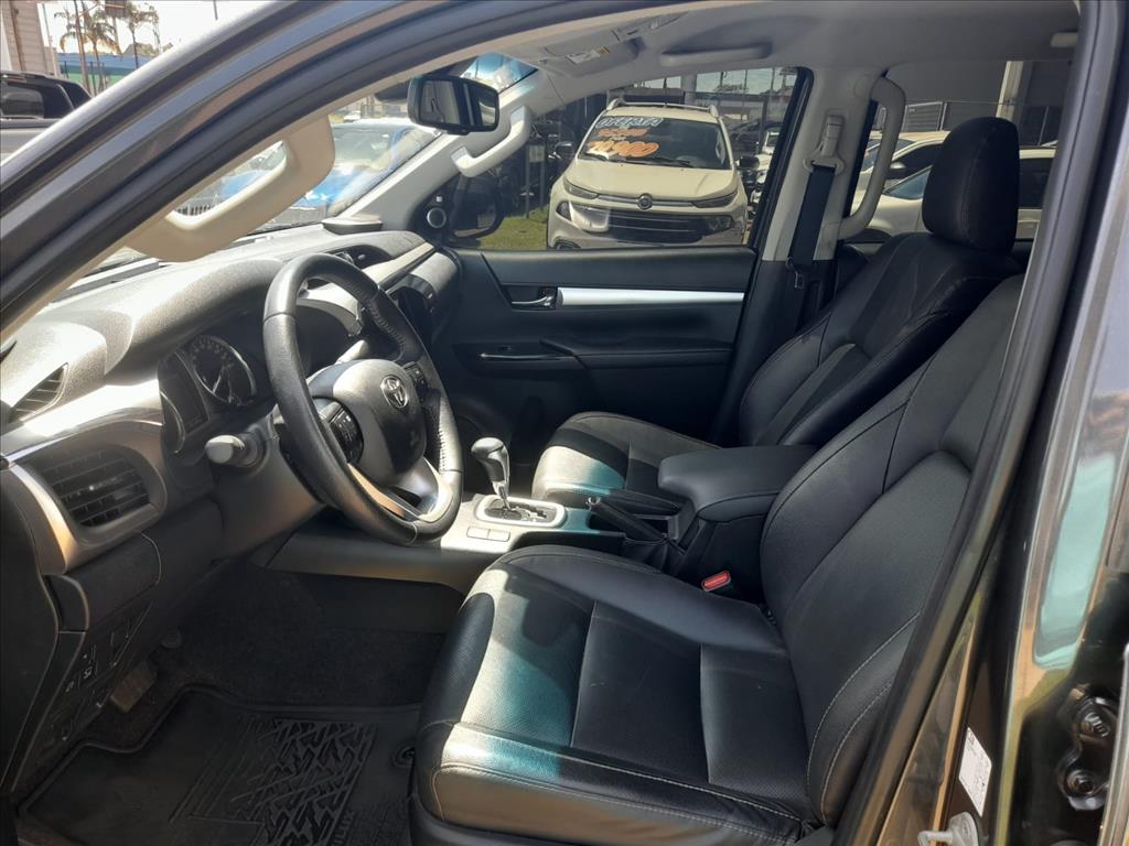 HILUX 2.8 D-4D TURBO DIESEL CD SRX 4X4 AUTOMÁTICO10