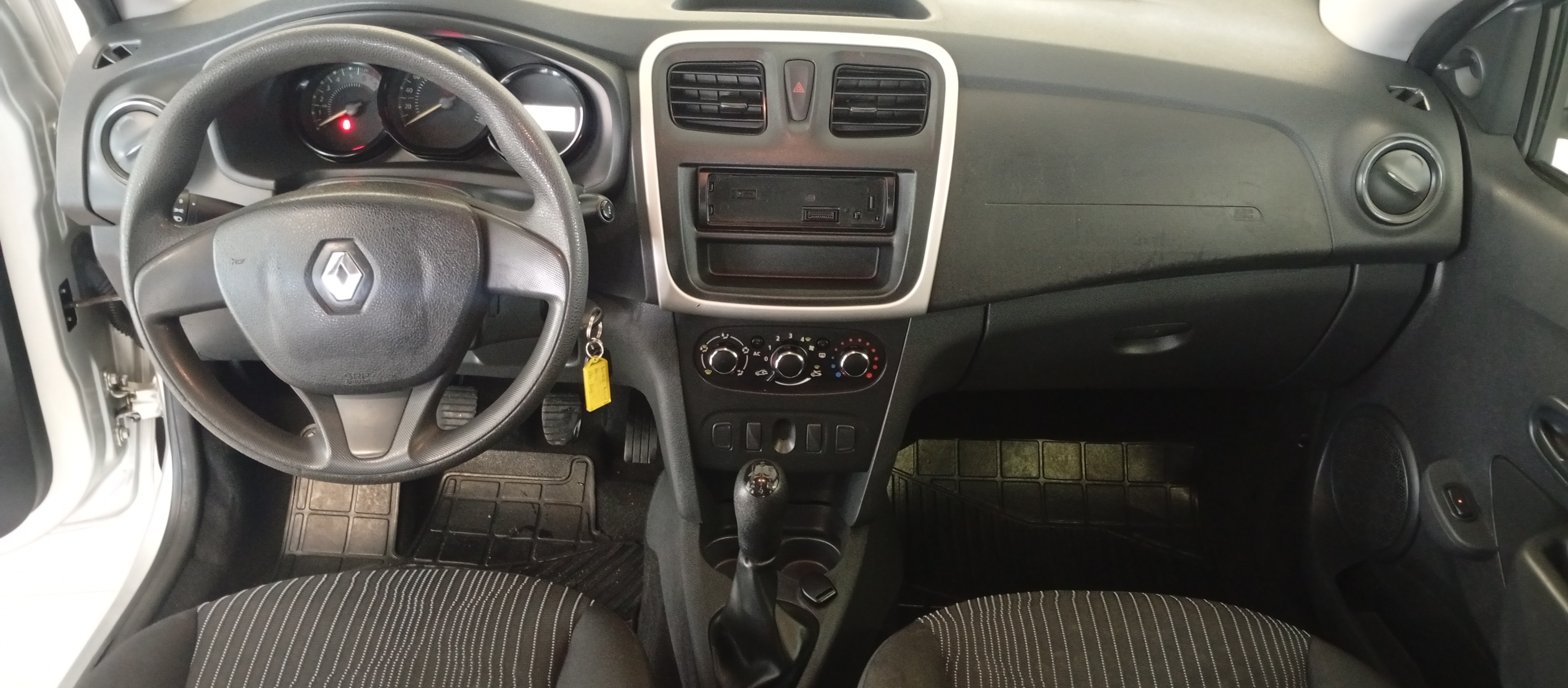SANDERO 1.0 AUTHENTIQUE 16V FLEX 4P MANUAL6
