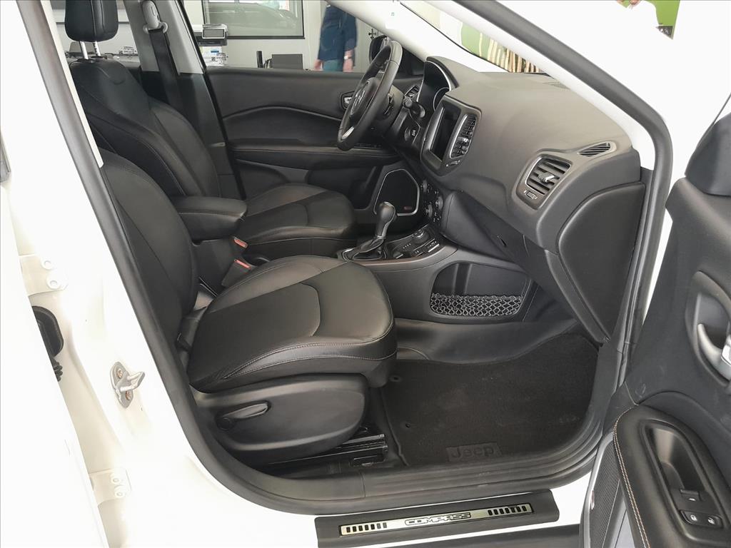 COMPASS 2.0 16V DIESEL LONGITUDE 4X4 AUTOMÁTICO COMPASS 2.0 16V DIESEL LONGITUDE 4X4 AUTOMÁTICO
