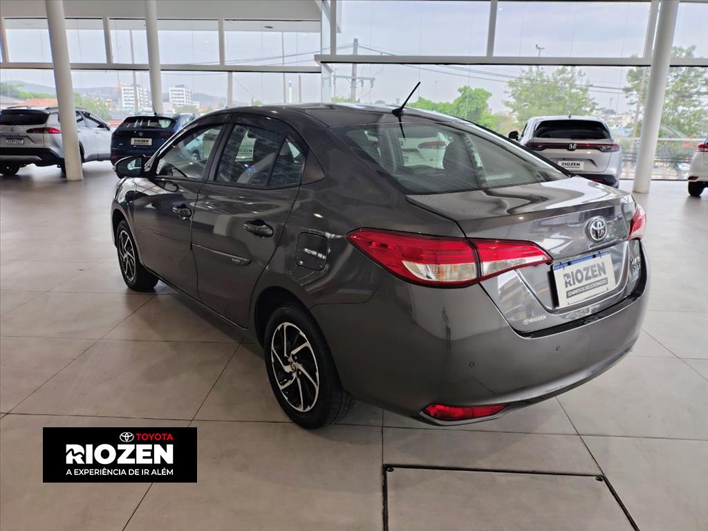 YARIS 1.5 16V FLEX SEDAN XLS CONNECT MULTIDRIVE3