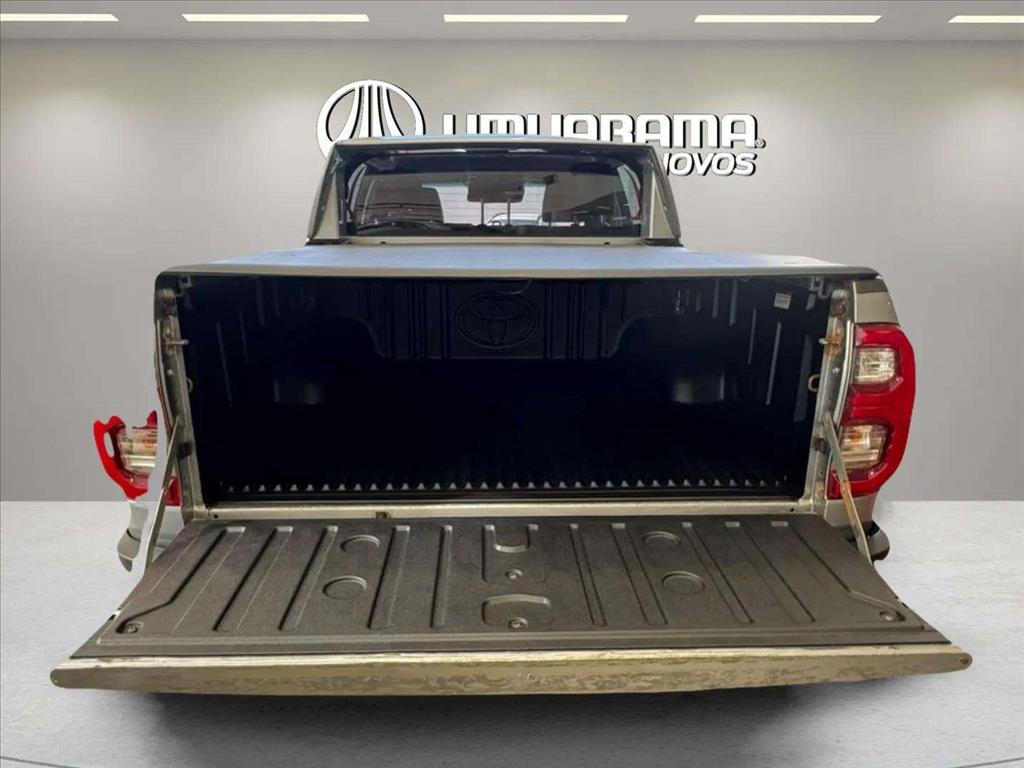 HILUX 2.8 D-4D TURBO DIESEL CD SRX PLUS 4X4 AUTOMÁTICO5
