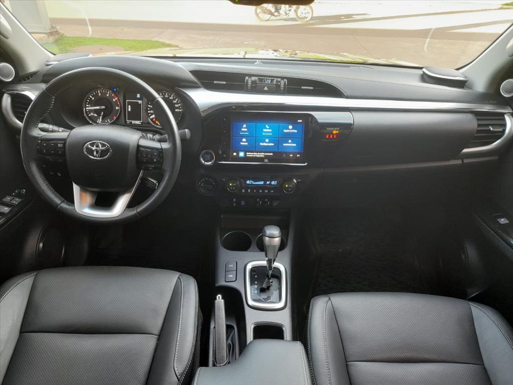 HILUX 2.8 D-4D TURBO DIESEL CD SRX 4X4 AUTOMÁTICO6