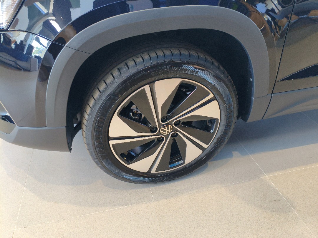 TAOS 1.4 250 TSI TOTAL FLEX COMFORTLINE AUTOMÁTICO2