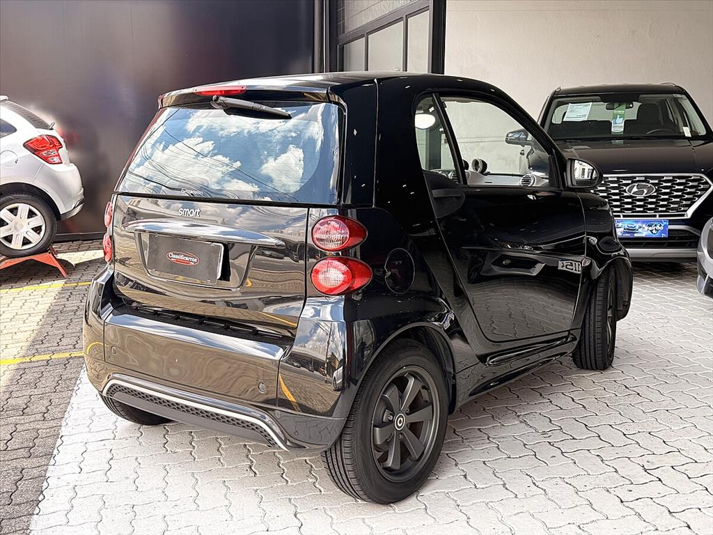 Smart Fortwo - 1.0 COUPE 3 CILINDROS TURBO GASOLINA 2P AUTOMÁTICO