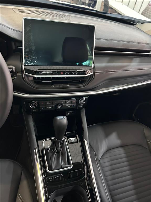 COMMANDER 1.3 T270 TURBO FLEX LONGITUDE AT612