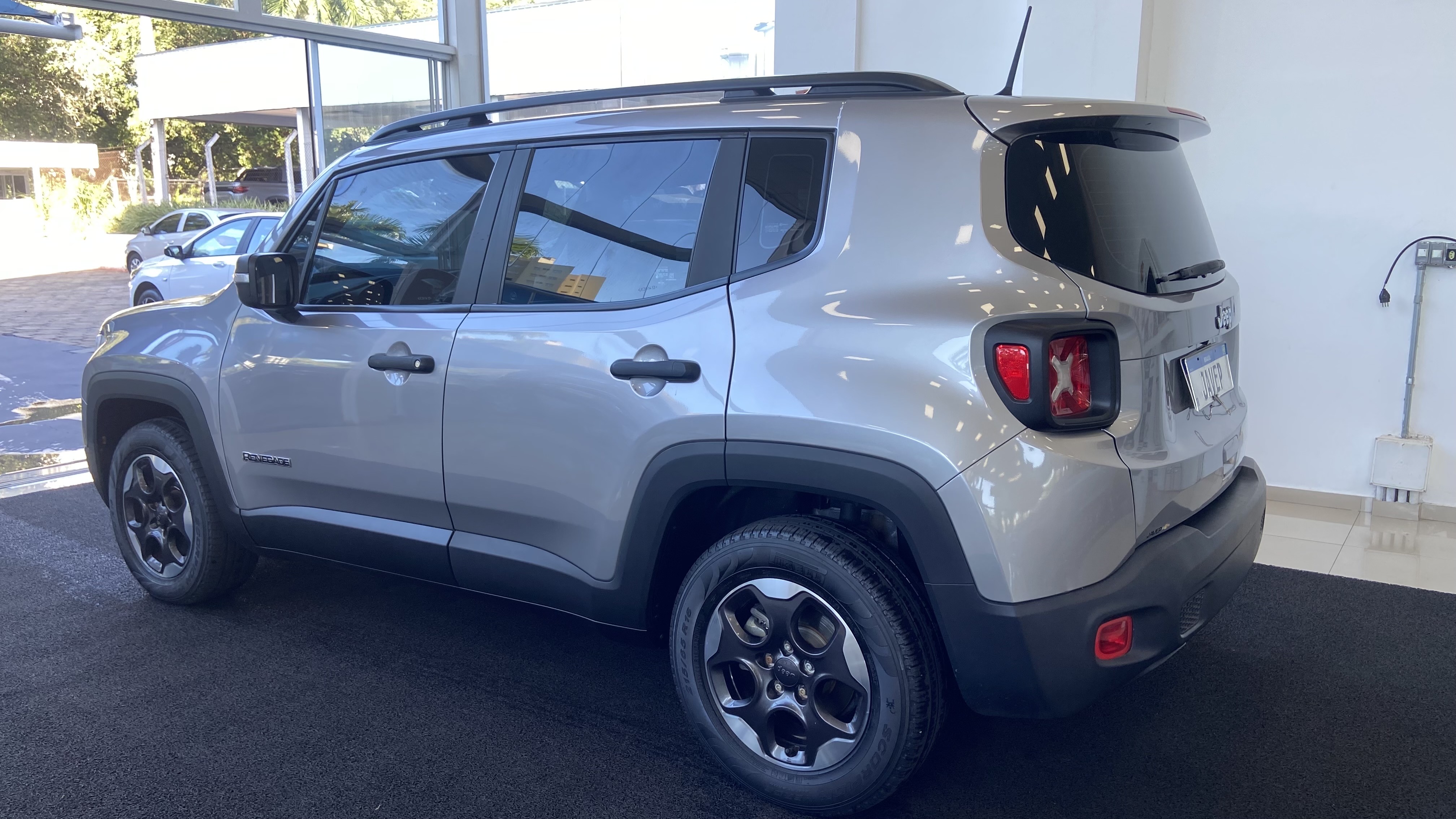 Jeep-RENEGADE-1.8 16V FLEX 4P AUTOMÁTICO