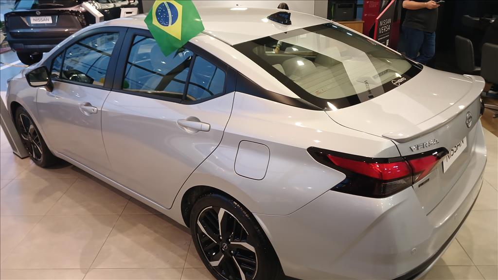 VERSA 1.6 16V FLEX EXCLUSIVE XTRONIC7
