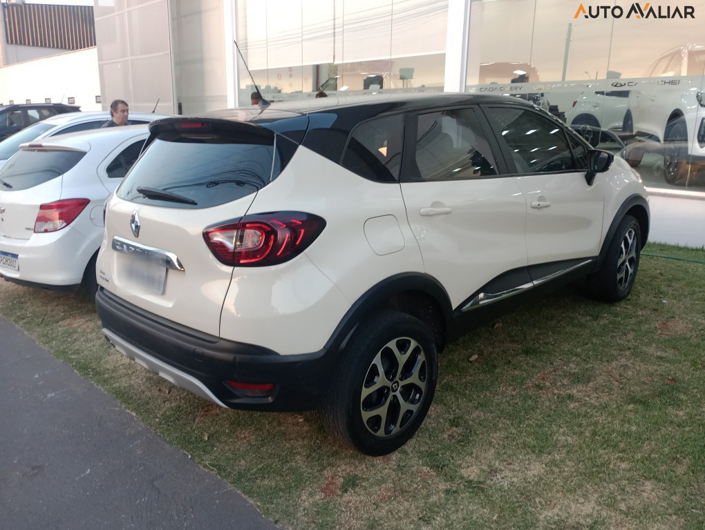 CAPTUR 1.6 16V SCE FLEX ZEN X-TRONIC CAPTUR 1.6 16V SCE FLEX ZEN X-TRONIC