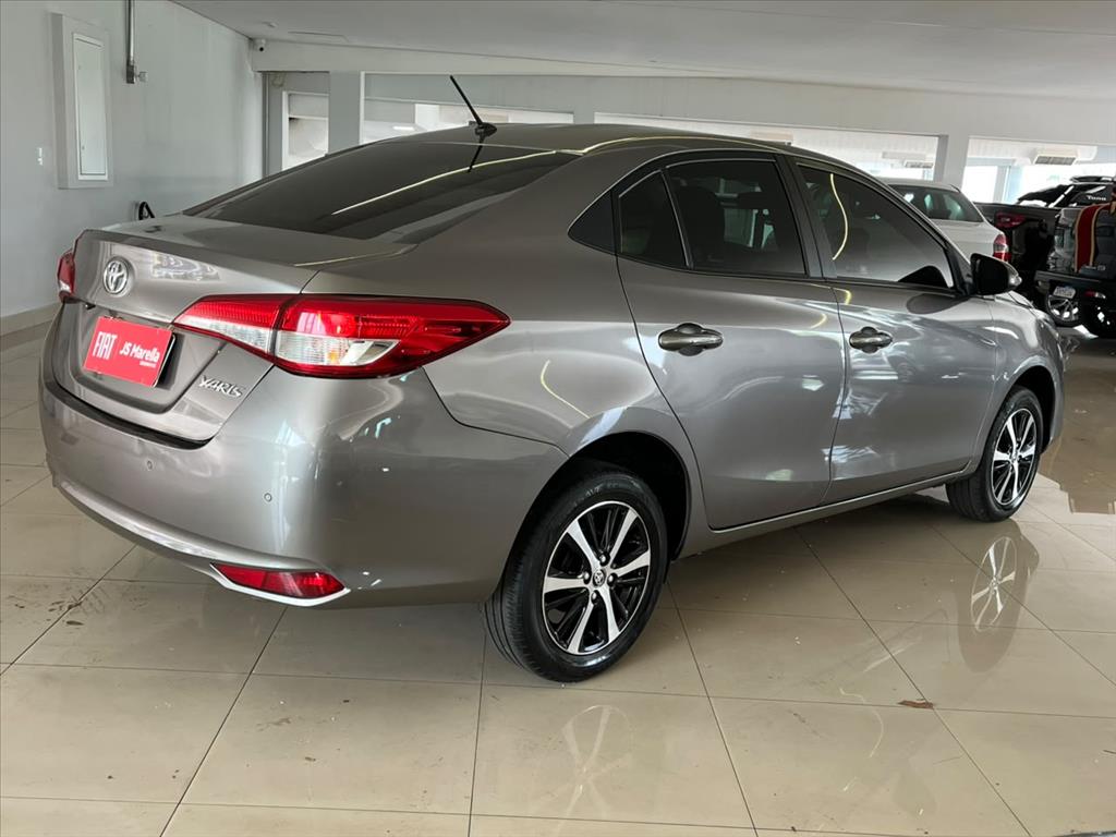 YARIS 1.5 16V FLEX SEDAN XL LIVE MULTIDRIVE3