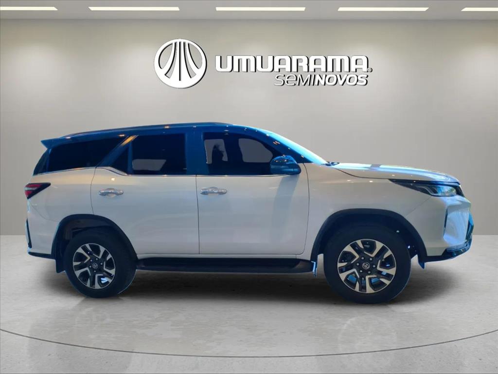 HILUX SW4 2.8 D-4D TURBO DIESEL DIAMOND 7L 4X4 AUTOMÁTICO2