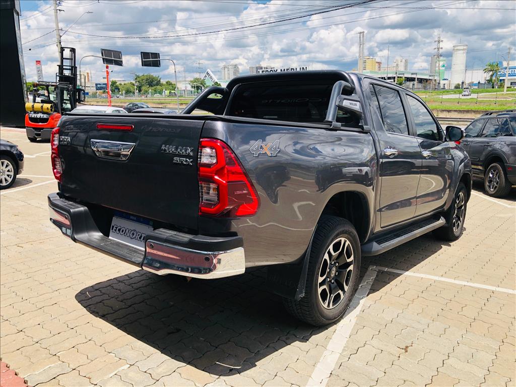 HILUX 2.8 D-4D TURBO DIESEL CD SRX 4X4 AUTOMÁTICO3
