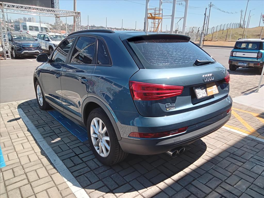 Q3 1.4 TFSI AMBIENTE GASOLINA 4P S TRONIC