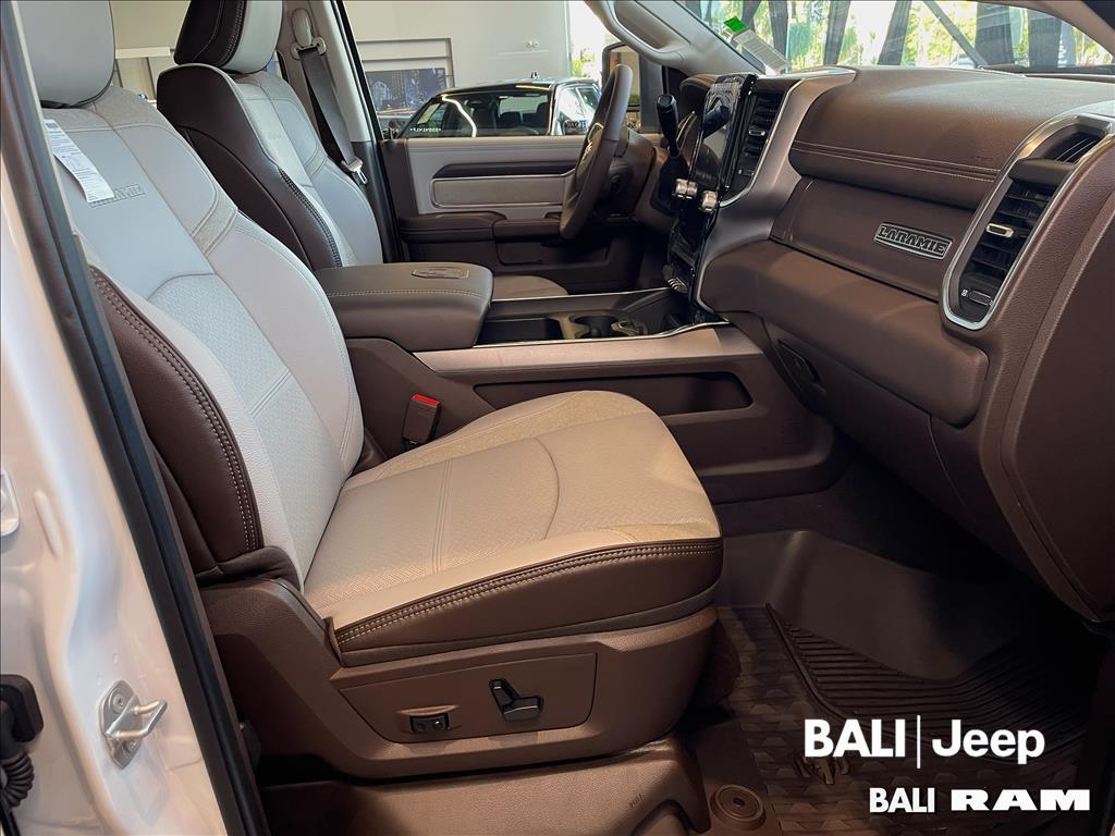 2500 6.7 I6 TURBO DIESEL LARAMIE CD 4X4 AUTOMÁTICO10