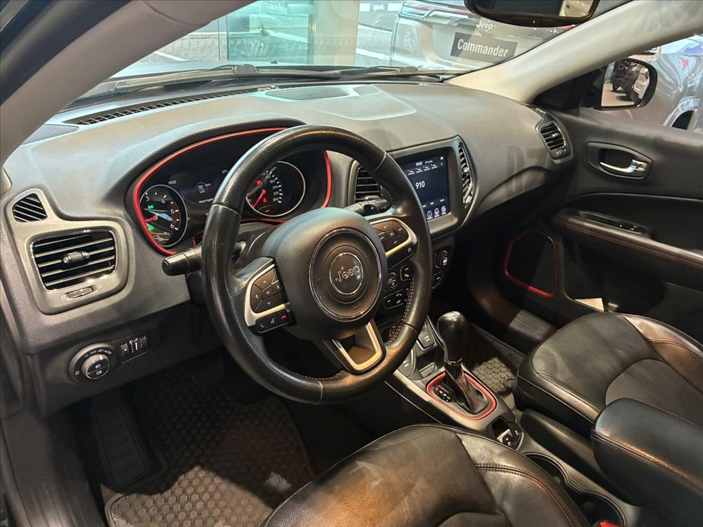 COMPASS 2.0 16V DIESEL TRAILHAWK 4X4 AUTOMÁTICO