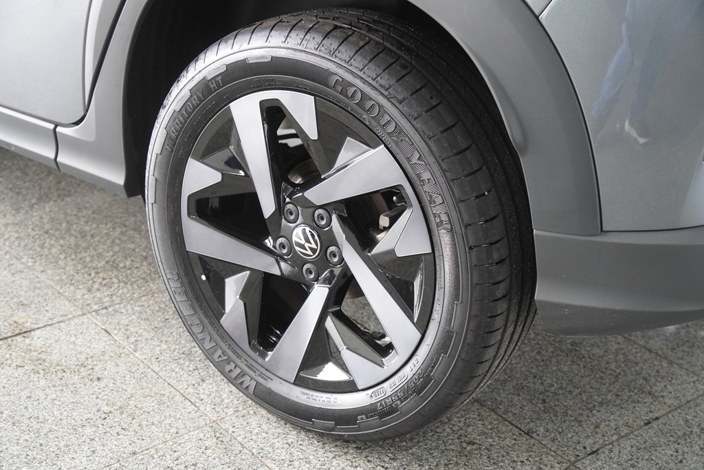 TERA 1.0 170 TSI HIGH AUTOMÁTICO4