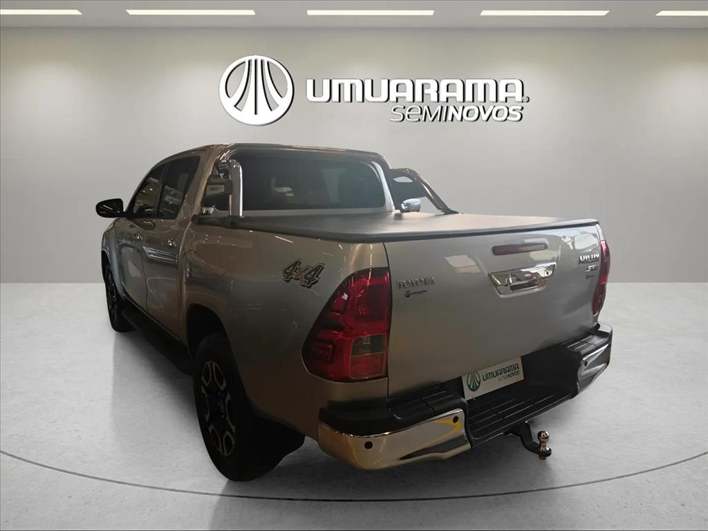 HILUX 2.8 D-4D TURBO DIESEL CD SRV 4X4 AUTOMÁTICO4