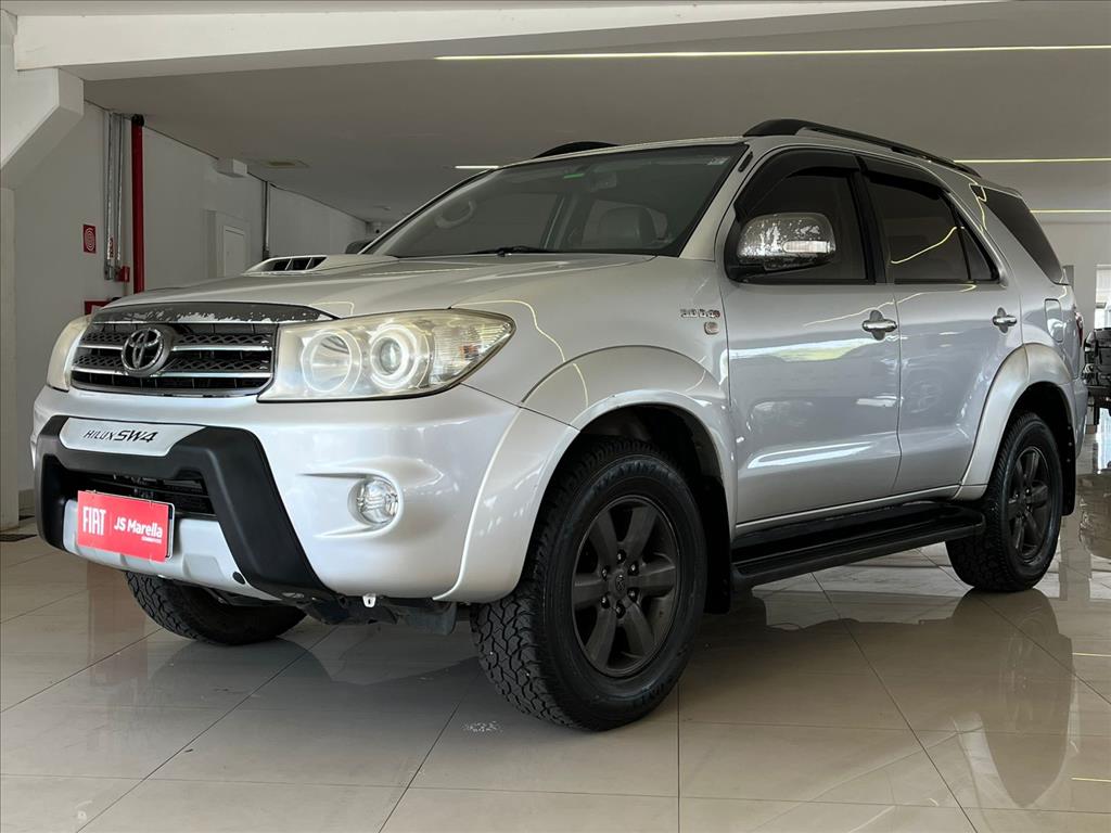 HILUX SW4 3.0 SRV 4X4 7 LUGARES 16V TURBO INTERCOOLER DIESEL 4P AUTOMÁTICO2