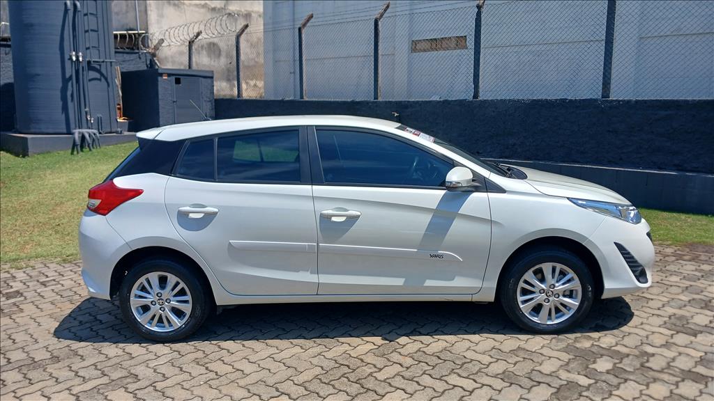 YARIS 1.3 16V FLEX XL MULTIDRIVE4