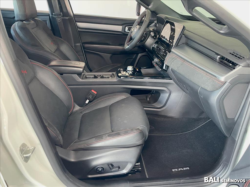 RAMPAGE 2.0 HURRICANE 4 TURBO GASOLINA R/T 4X4 AUTOMÁTICO12