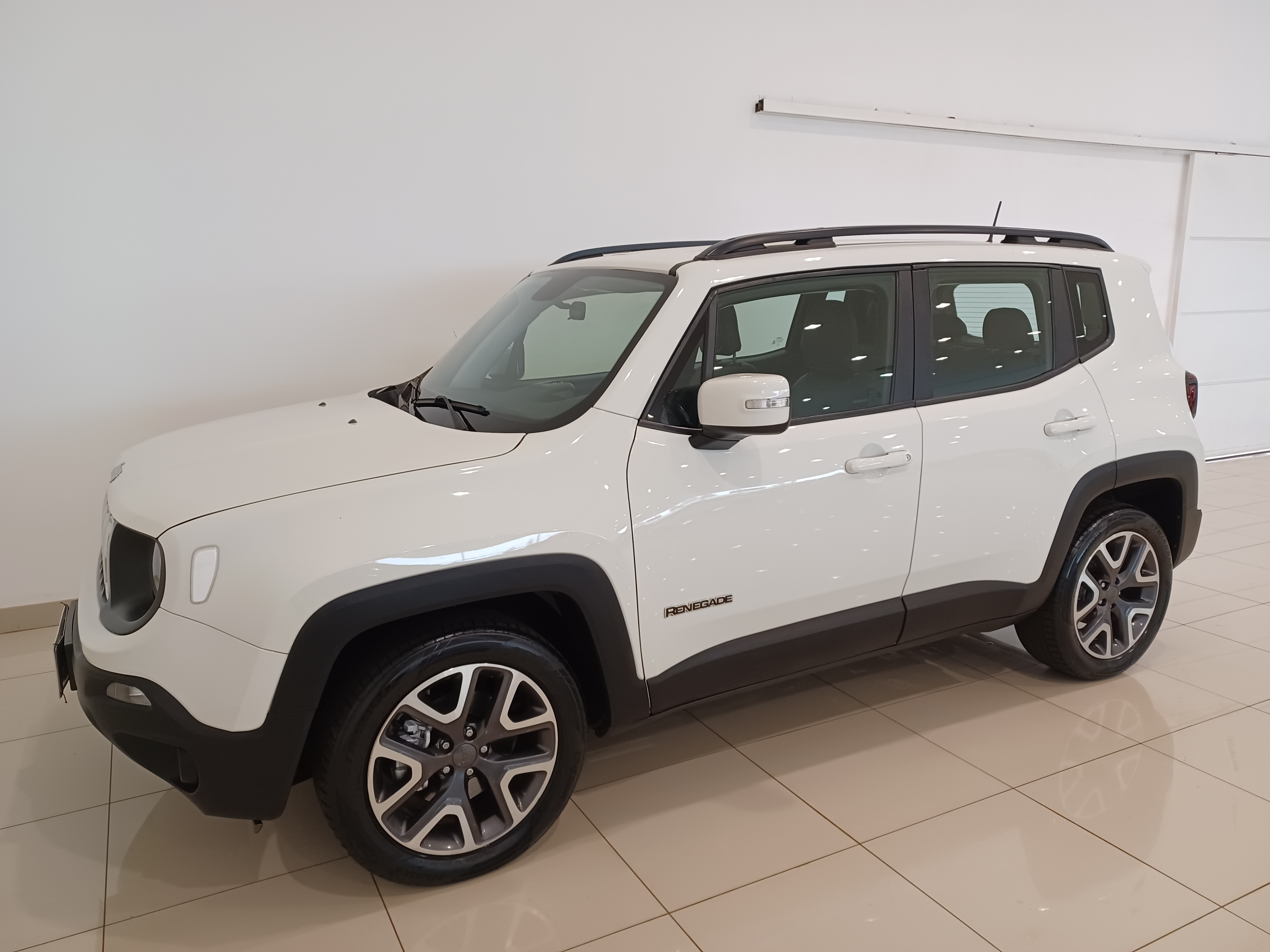 Jeep-RENEGADE-1.8 16V FLEX LONGITUDE 4P AUTOMÁTICO
